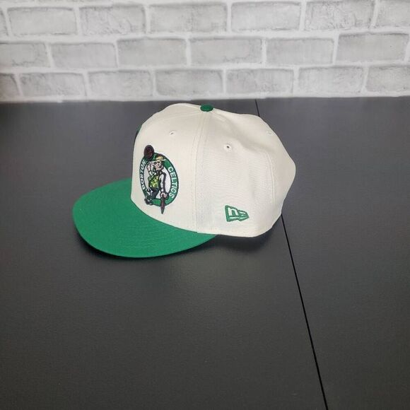 Boston Celtics Snapback - Picture 2 of 7